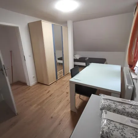 Grosszuegige 3-zimmer Mit Garage Und Garten Apartamento Nuremberga