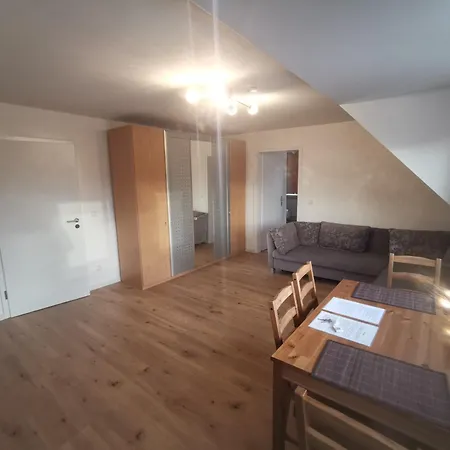 Grosszuegige 3-zimmer Mit Garage Und Garten * Nuremberga